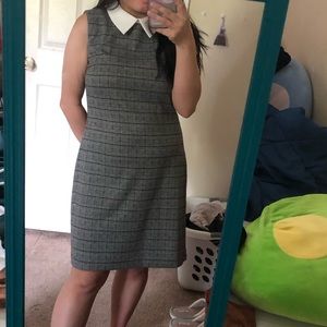 Gray collar sleeveless dress